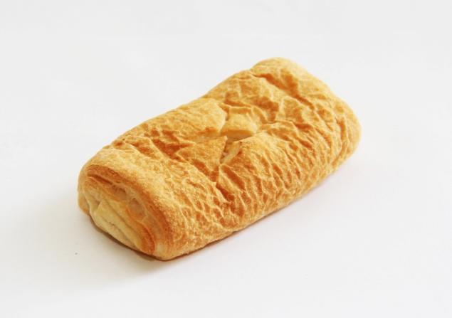 картинка Слойка с сыром и ветчиной 80 г от Первого хлебозавода